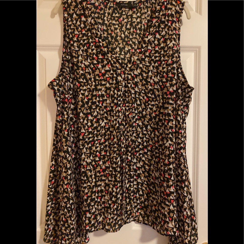 APT. 9 Sleeveless Handkerchief Blouse